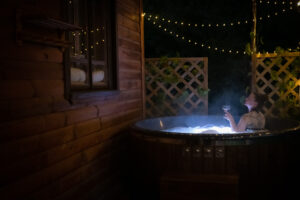 Balia z jacuzzi na tarasie